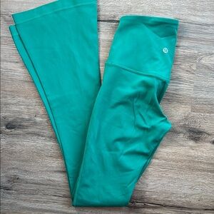 Lululemon Teal Activewear Leggings
